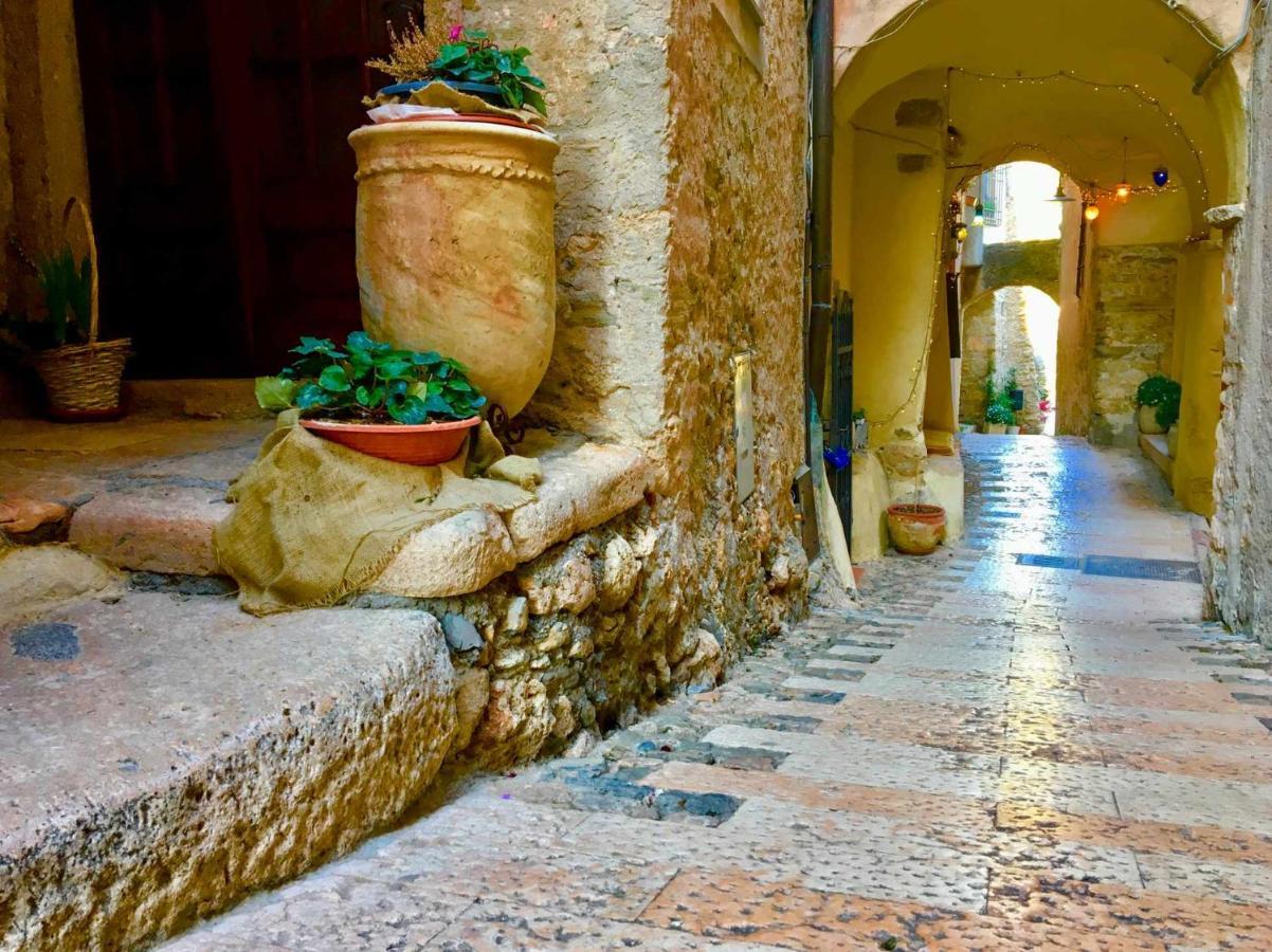 Le Torri Riviera Holiday Albenga Eksteriør billede