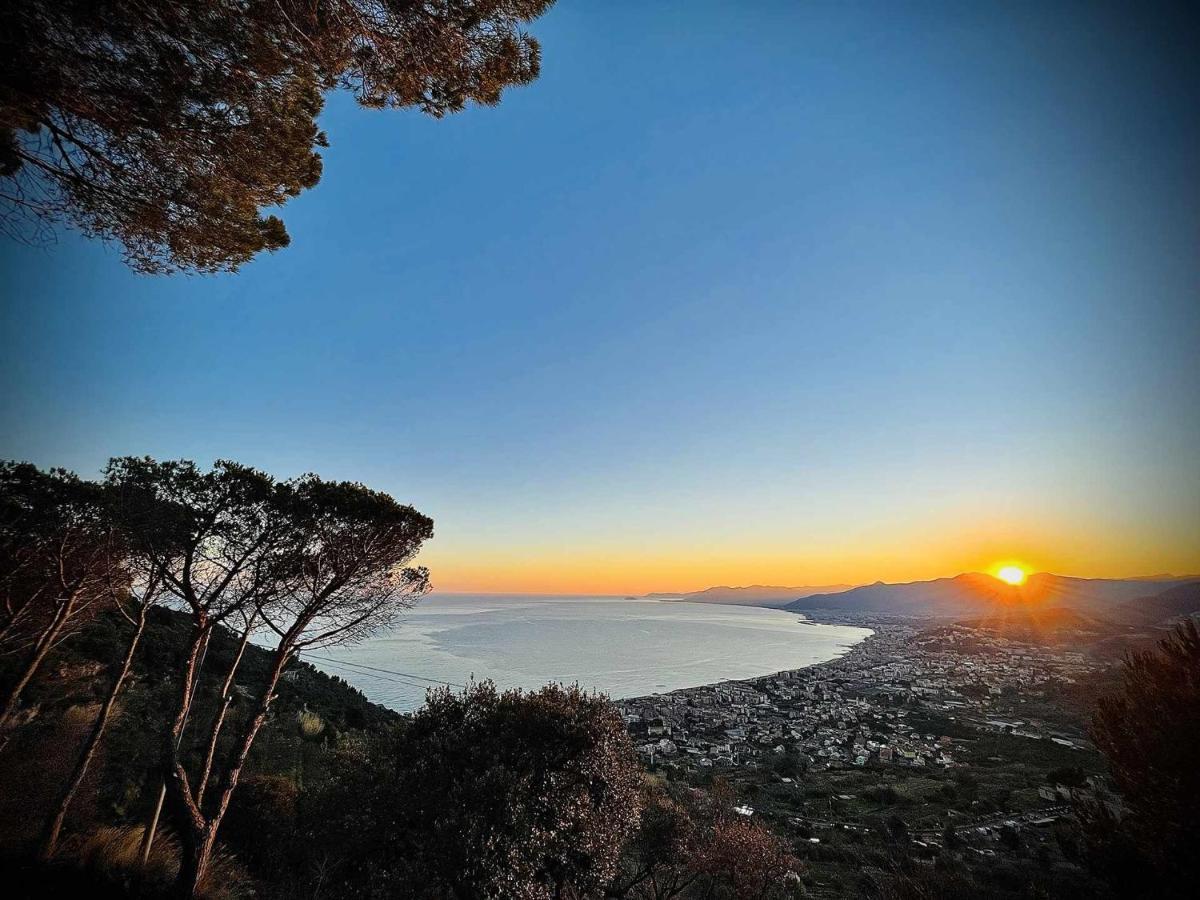 Le Torri Riviera Holiday Albenga Eksteriør billede